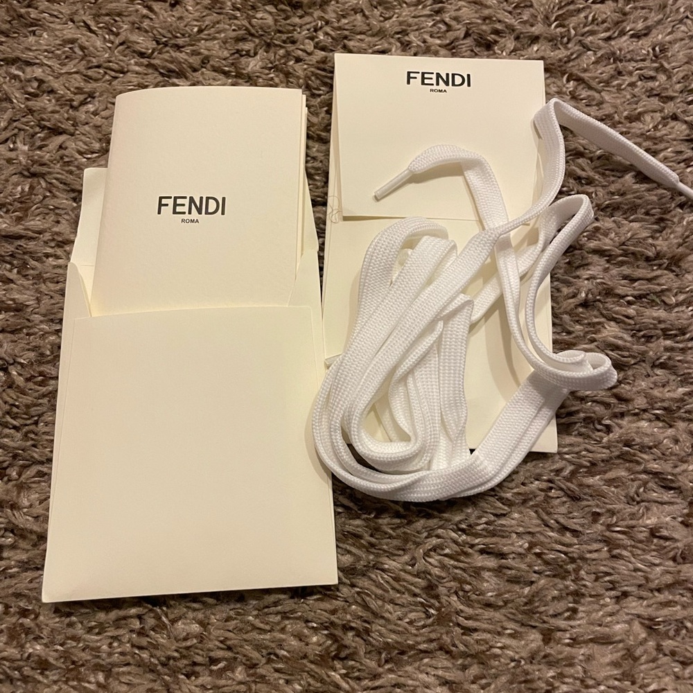 DESIGNER FENDI SNEAKERS LACE